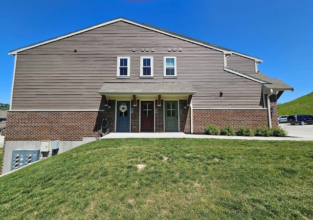 7618 Woodhaven Ct, Alexandria, KY 41001 - view of front of property with a front lawn and brick siding