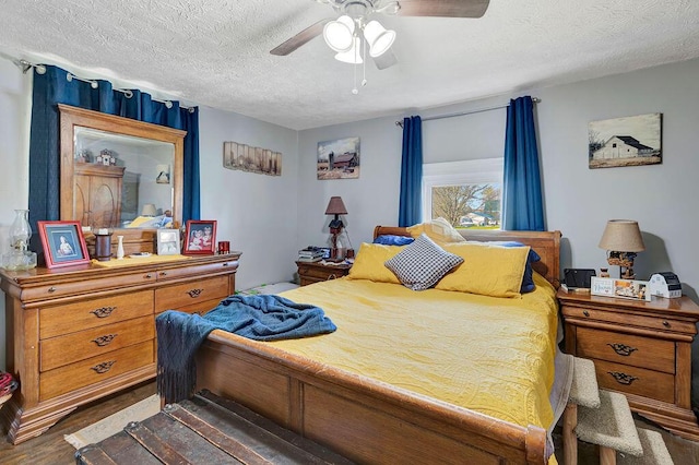 5375 Sherman Mount Zion, Dry Ridge, KY 41035 - bedroom featuring a textured ceiling, dark wood-style floors, and ceiling fan