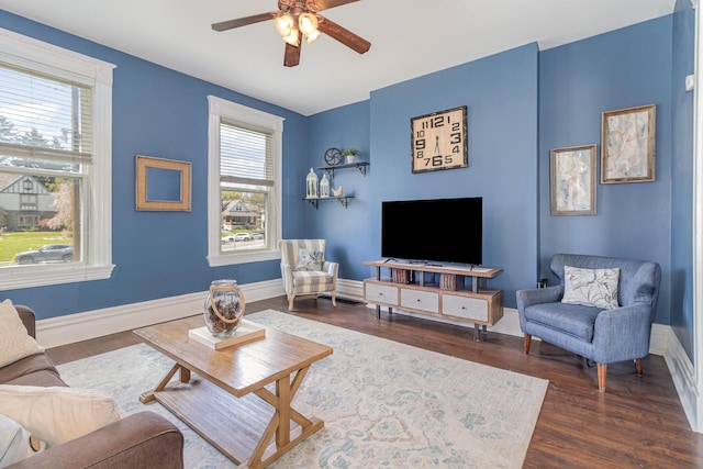 118 Electric Ave, Southgate, KY 41071 - living area featuring dark wood finished floors, a ceiling fan, and baseboards