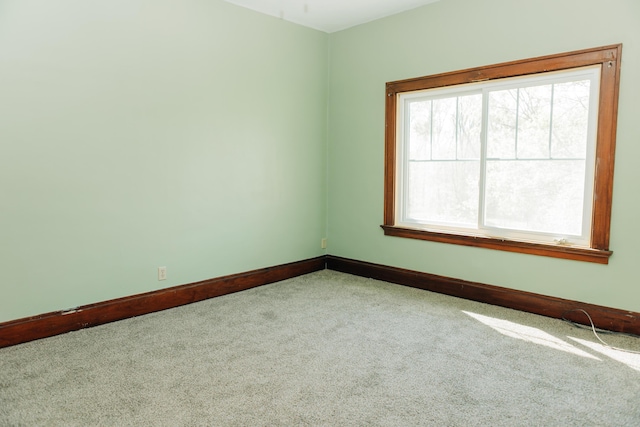2225 Oakland Ave, Covington, KY 41015 - spare room with carpet and baseboards