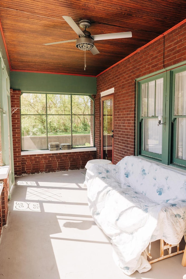 2225 Oakland Ave, Covington, KY 41015 - sunroom with a ceiling fan