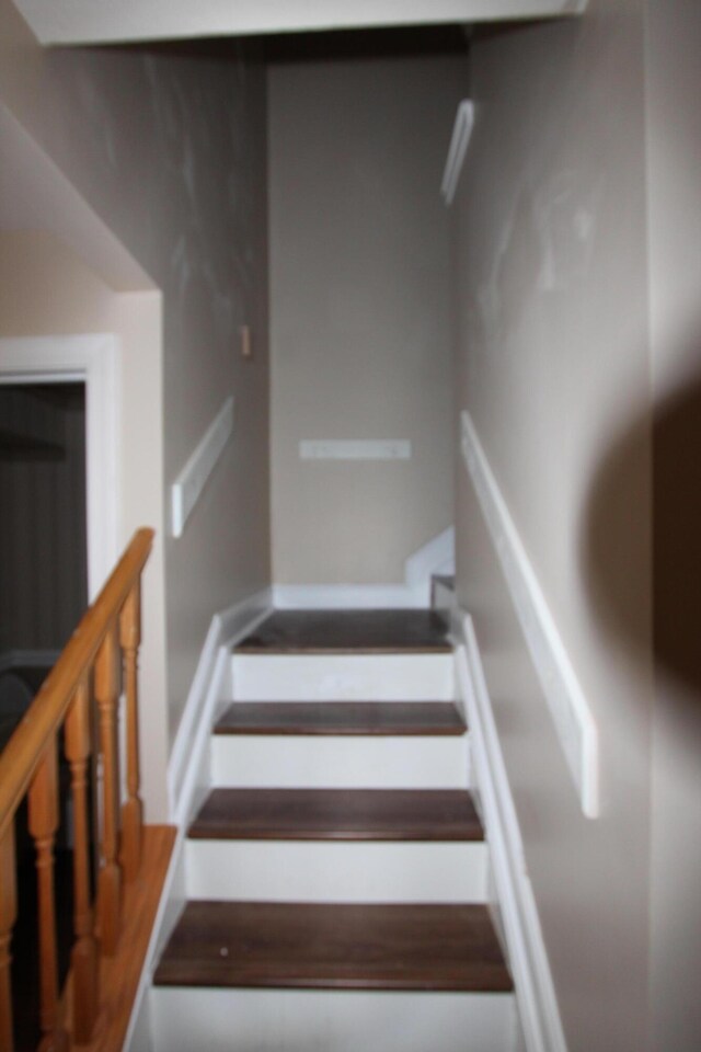 121 Wellington Dr, Florence, KY 41042