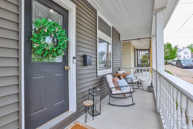 entrance to property with covered porch