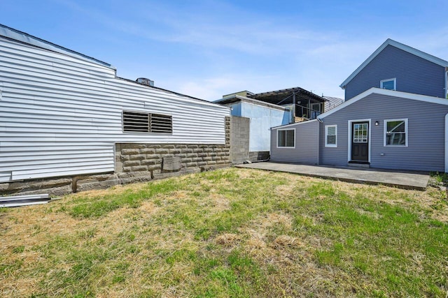 view of yard with a patio