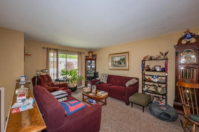 48 Bonnie Ln, Fort Thomas, KY 41075 - living area with carpet flooring