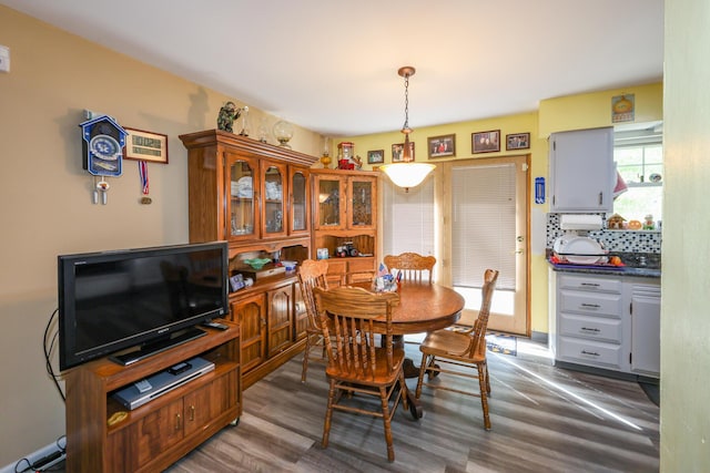 48 Bonnie Ln, Fort Thomas, KY 41075 - dining space featuring dark wood finished floors