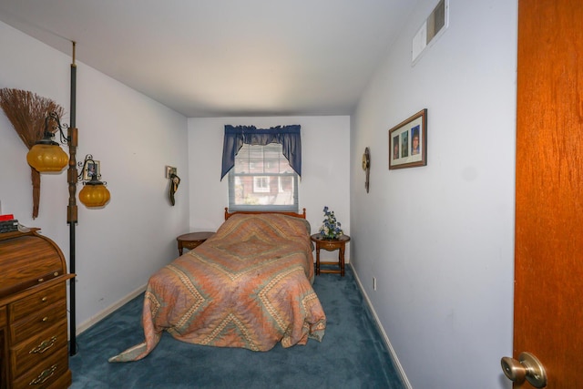 48 Bonnie Ln, Fort Thomas, KY 41075 - bedroom with dark carpet, visible vents, and baseboards