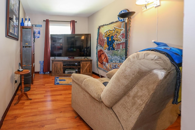 48 Bonnie Ln, Fort Thomas, KY 41075 - living room with baseboards and wood finished floors