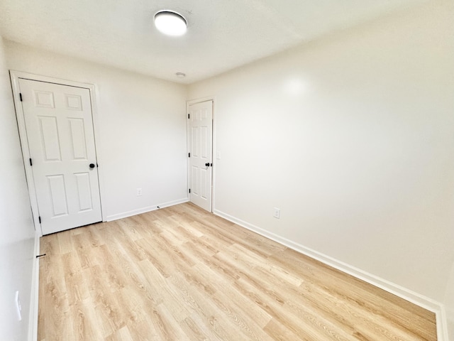 4216 Arbor Ct, Independence, KY 41051 - unfurnished room with baseboards and light wood-type flooring