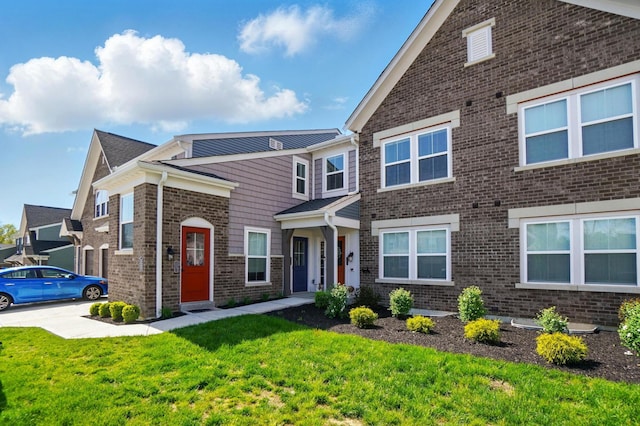 2531 Crosshill Dr, Crescent Springs, KY 41017 - view of front of house featuring brick siding and a front yard
