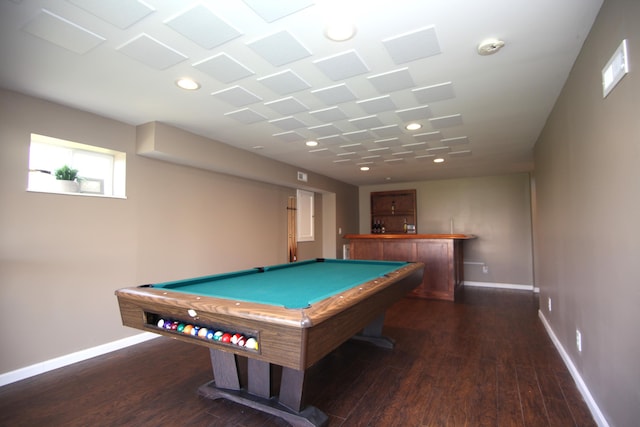 rec room with recessed lighting, pool table, baseboards, wood finished floors, and indoor bar