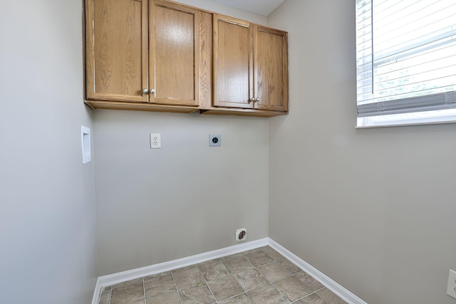 1609 Woodfield Ct, Hebron, KY 41048 - laundry area with electric dryer hookup and cabinet space