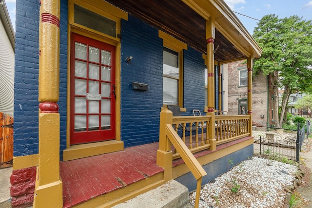 910 Hamlet St, Newport, KY 41071 - entrance to property featuring a porch