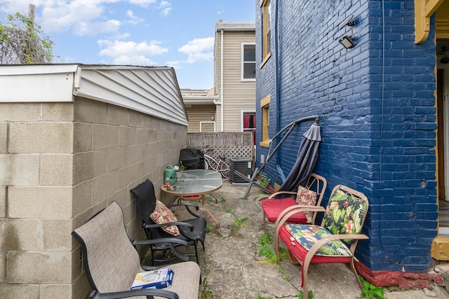 910 Hamlet St, Newport, KY 41071 - view of patio featuring cooling unit