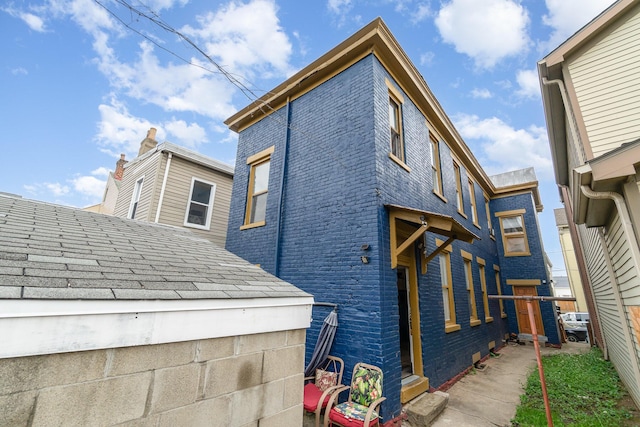 910 Hamlet St, Newport, KY 41071 - view of property exterior with brick siding