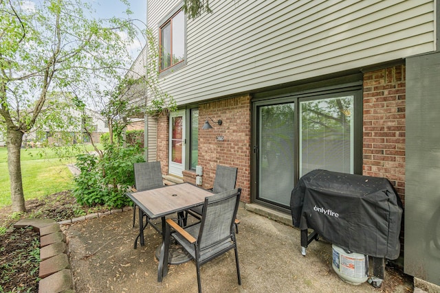 2810 Dry Ridge Ct, Villa Hills, KY 41017 - view of patio featuring area for grilling and outdoor dining space