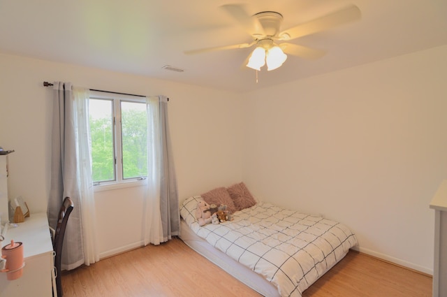 1376 Symbo Ln, Walton, KY 41094 - bedroom with visible vents, a ceiling fan, light wood-style flooring, and baseboards