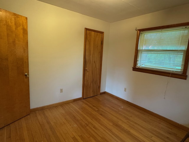 3390 Rector Rd, Morning View, KY 41063 - unfurnished room featuring baseboards and wood finished floors