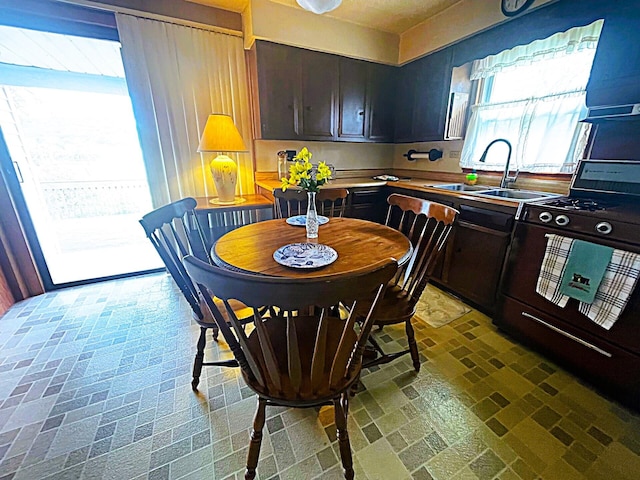 330 Pike St, Bromley, KY 41016 - dining area with brick patterned flooring