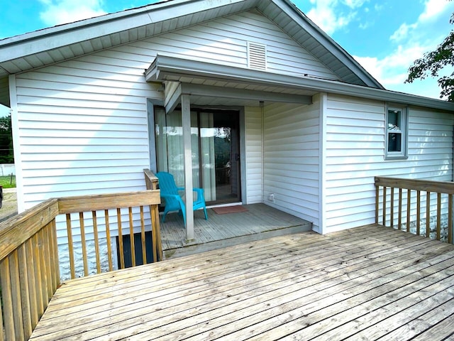 330 Pike St, Bromley, KY 41016 - view of wooden deck