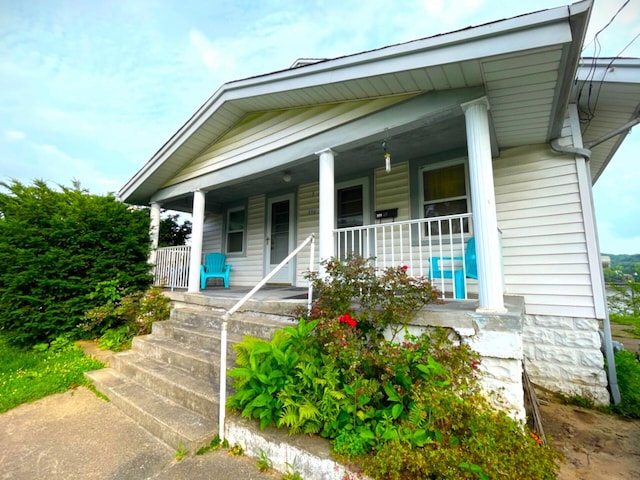 330 Pike St, Bromley, KY 41016 - bungalow-style home featuring covered porch
