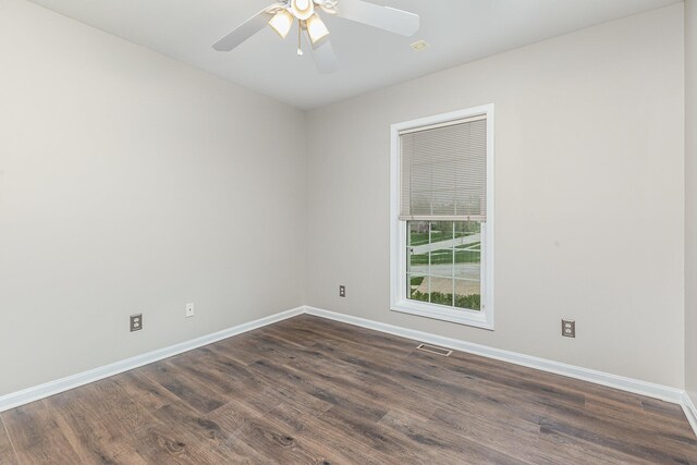 2600 Sunningdale Pl E, La Grange, KY 40031 - empty room with baseboards, dark wood-style flooring, and a ceiling fan