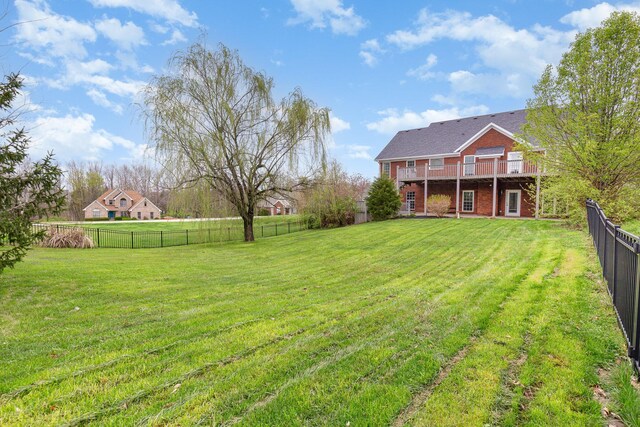 2600 Sunningdale Pl E, La Grange, KY 40031 - view of yard featuring a deck