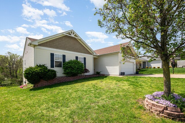 47 Nicole Dr, Independence, KY 41051 - single story home featuring a garage, a front yard, and driveway