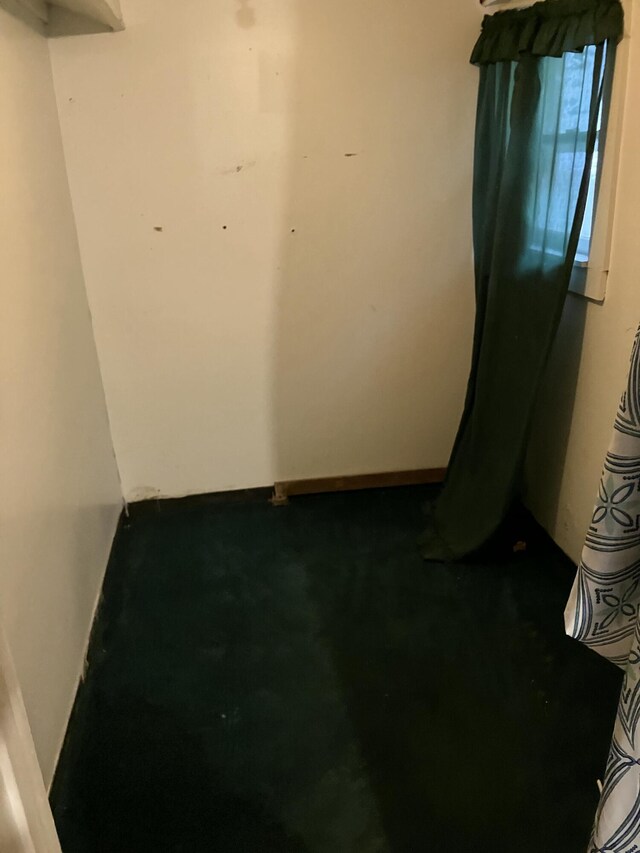 4910 Fowler Creek Rd, Covington, KY 41017 - view of carpeted spare room