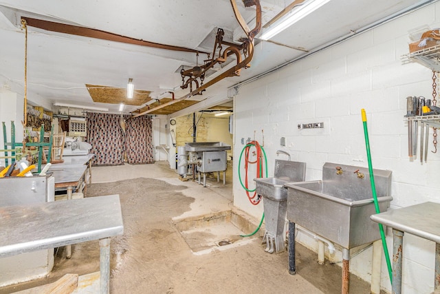 7595 Willow Lenoxburg Rd, Foster, KY 41043 - basement featuring a workshop area