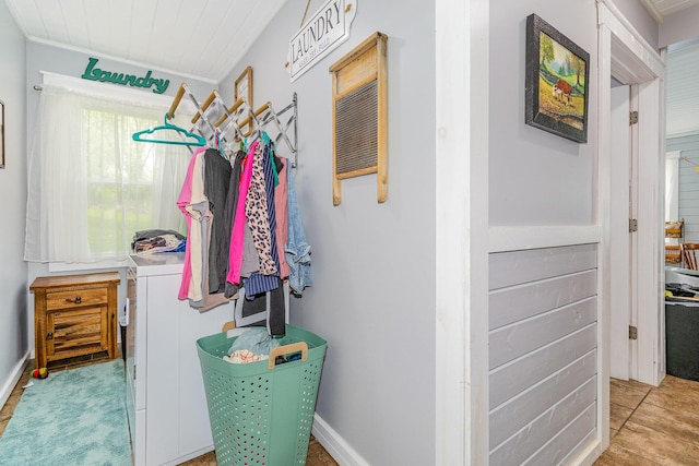 7595 Willow Lenoxburg Rd, Foster, KY 41043 - corridor with washer and clothes dryer and crown molding