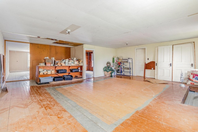 7595 Willow Lenoxburg Rd, Foster, KY 41043 - living area featuring hardwood / wood-style flooring