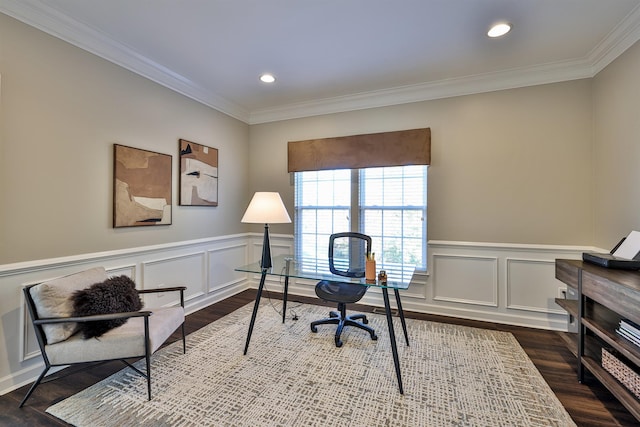 office area with ornamental molding, dark wood-style flooring, a wainscoted wall, and recessed lighting