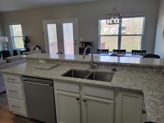 6403 Arabian Dr, Independence, KY 41051 - kitchen featuring a sink, dishwasher, open floor plan, and white cabinets