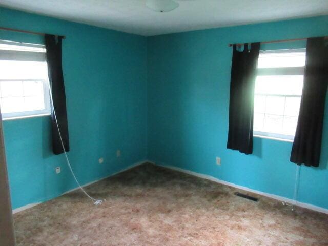 1101 Plateau St, Elsmere, KY 41018 - empty room featuring carpet and baseboards