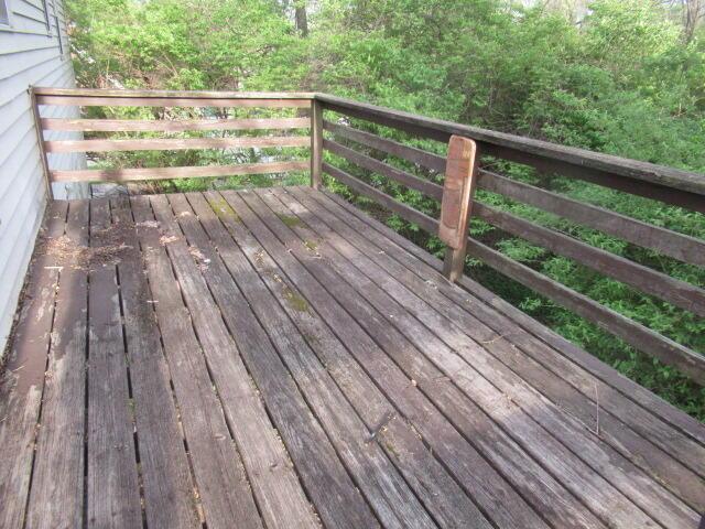 1101 Plateau St, Elsmere, KY 41018 - view of wooden terrace