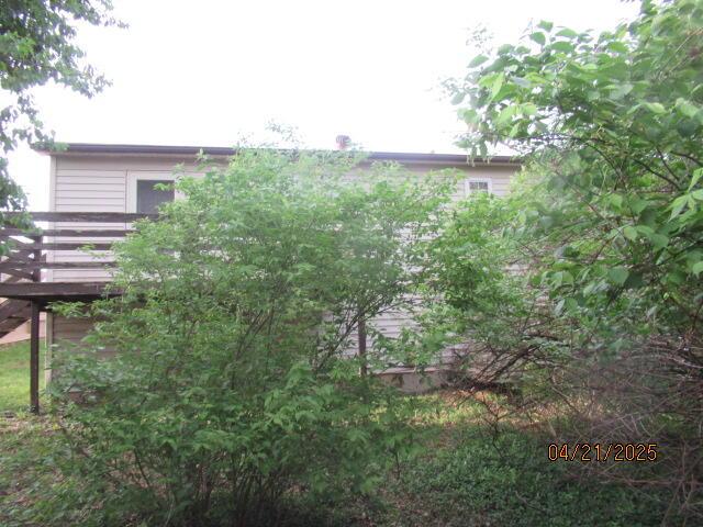 1101 Plateau St, Elsmere, KY 41018 - view of yard with a deck