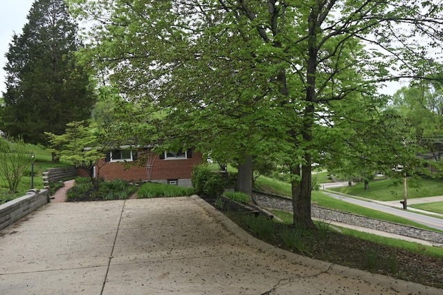 529 Stevenson Rd, Erlanger, KY 41018 - view of home's exterior featuring brick siding