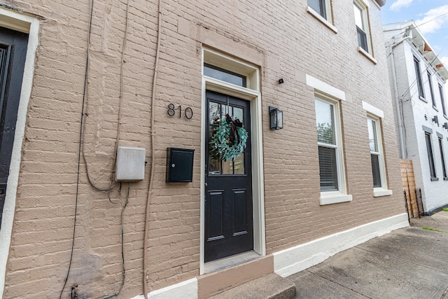 810 Saratoga St, Newport, KY 41071 - view of exterior entry with brick siding