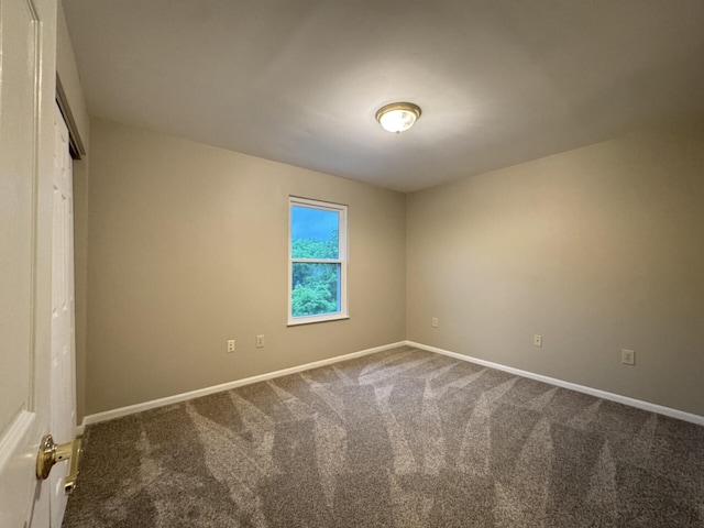 1317 Brook Ct, Erlanger, KY 41018 - unfurnished bedroom featuring carpet flooring, baseboards, and a closet