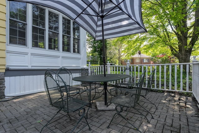 69 Linden Ave, Fort Thomas, KY 41075 - view of patio / terrace featuring outdoor dining area