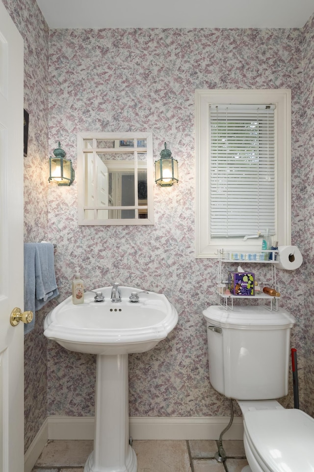 69 Linden Ave, Fort Thomas, KY 41075 - bathroom featuring toilet, baseboards, and tile patterned flooring