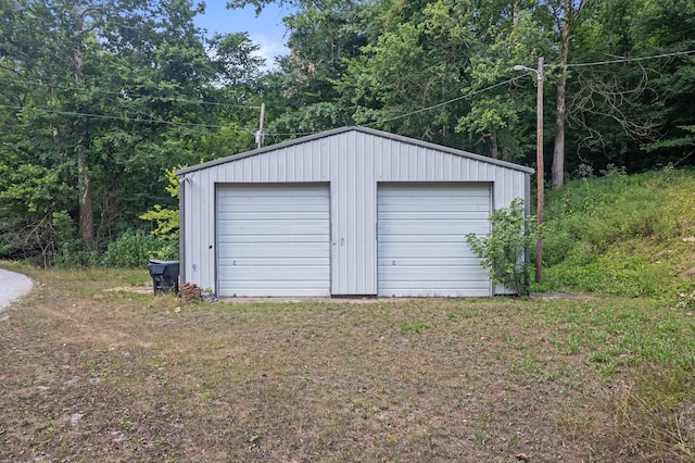 view of detached garage