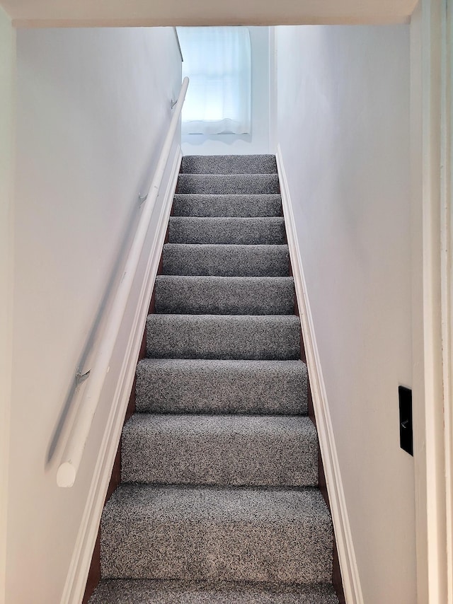 107 Timberlake Ave, Erlanger, KY 41018 - staircase featuring carpet floors and baseboards