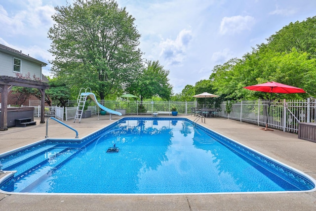 9015 Washington Trace Rd, California, KY 41007 - view of swimming pool with a hot tub, a patio area, and a water slide