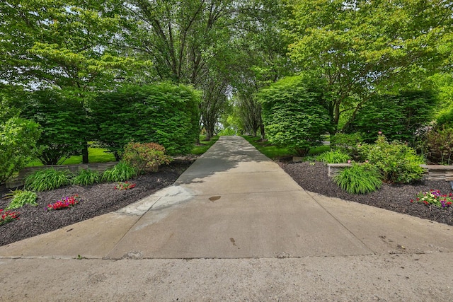 9015 Washington Trace Rd, California, KY 41007 - view of community featuring concrete driveway