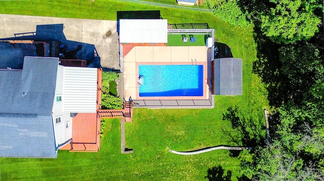 17 Harrison Ave, Bellevue, KY 41073 - view of subject property featuring a pool