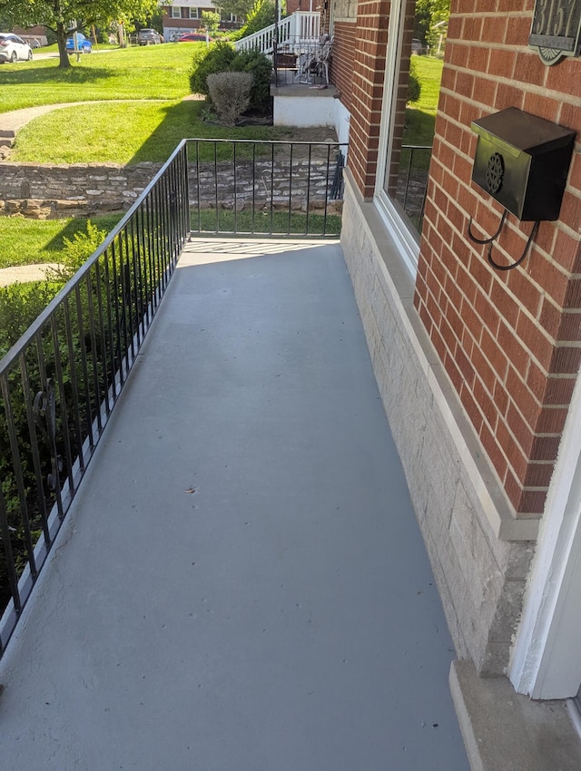 3157 Woodward St, Erlanger, KY 41018 - view of patio / terrace with covered porch