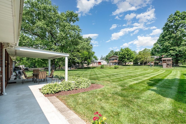 2534 Buttermilk Pike, Fort Mitchell, KY 41017 - view of yard featuring a patio