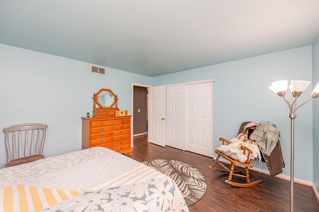8 Whispering Woods Ln, Alexandria, KY 41001 - bedroom featuring a closet, wood finished floors, and baseboards